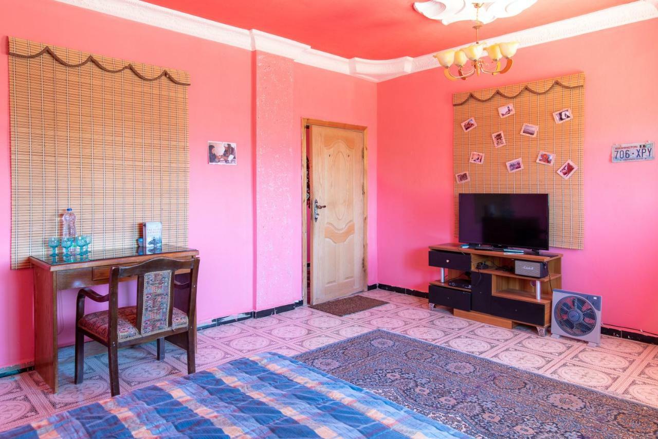 Bedouin Pink Ecohouse Bed & Breakfast Wadi Musa Luaran gambar