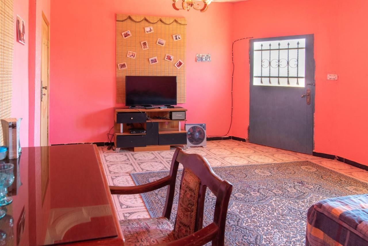 Bedouin Pink Ecohouse Bed & Breakfast Wadi Musa Luaran gambar
